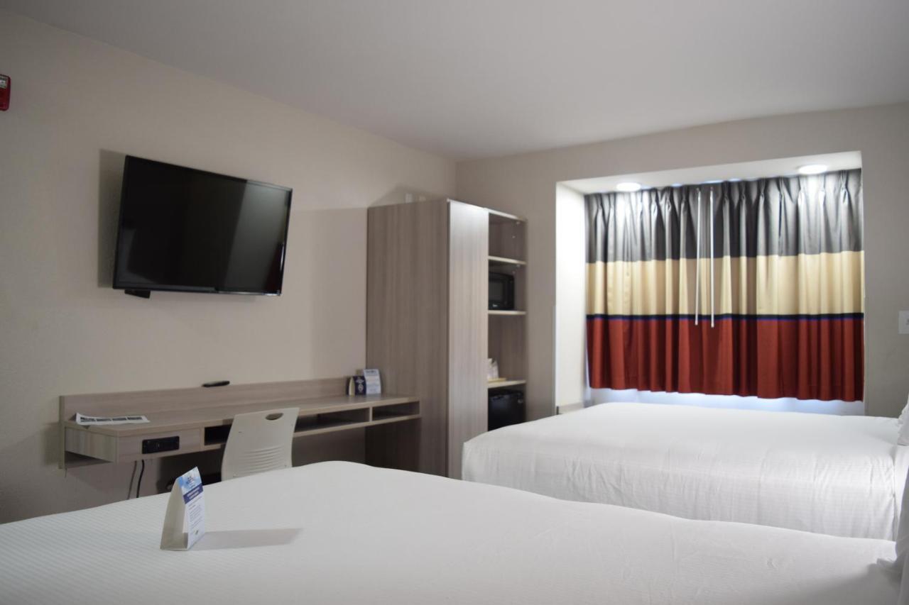 Travelers Inn And Suites Raleigh Esterno foto