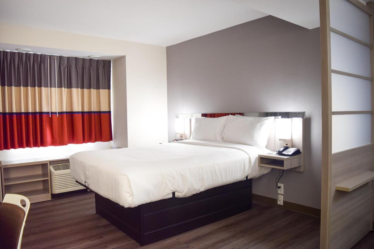 Travelers Inn And Suites Raleigh Esterno foto